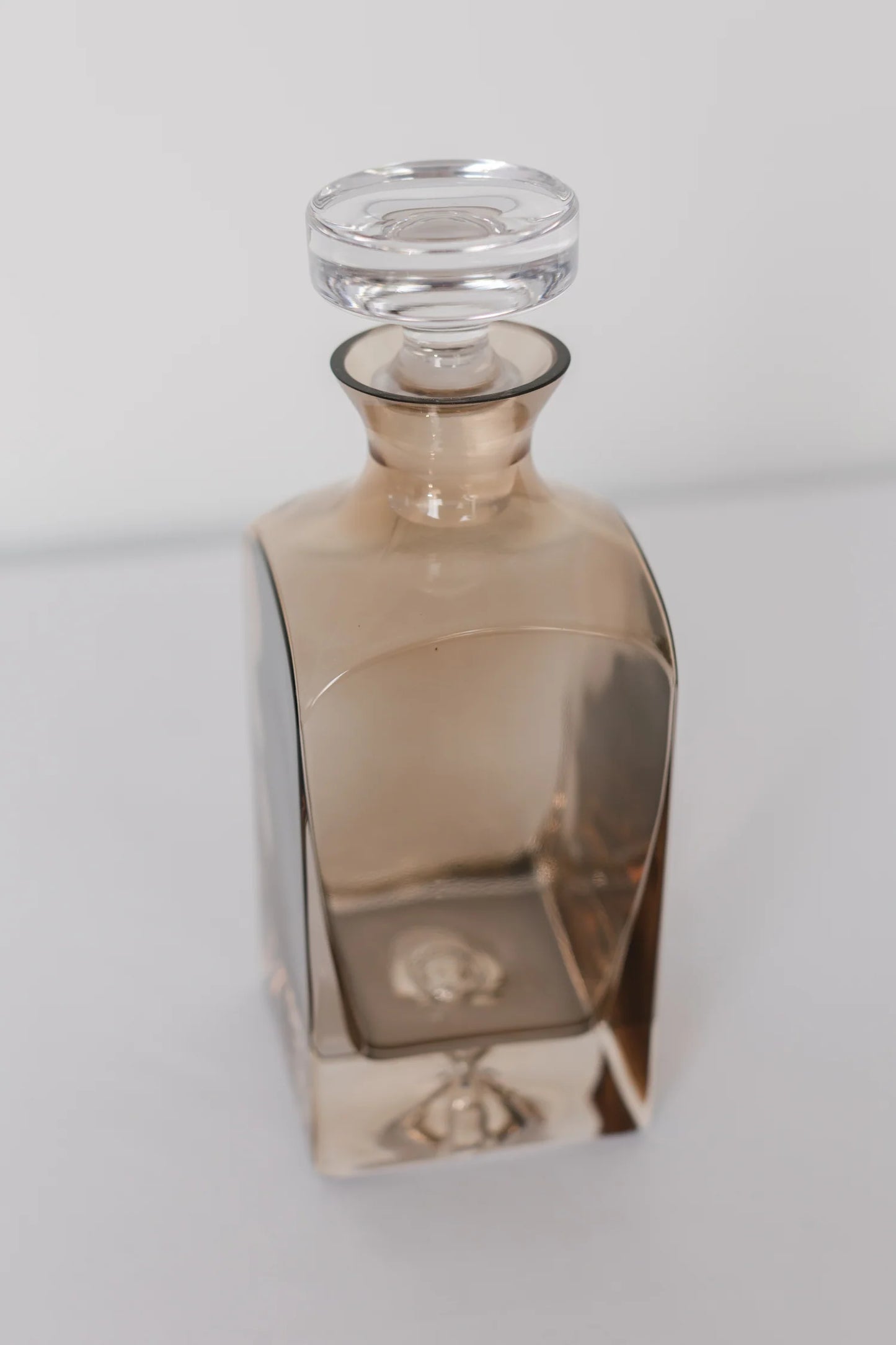 Estelle Square Decanter in "Amber Smoke"