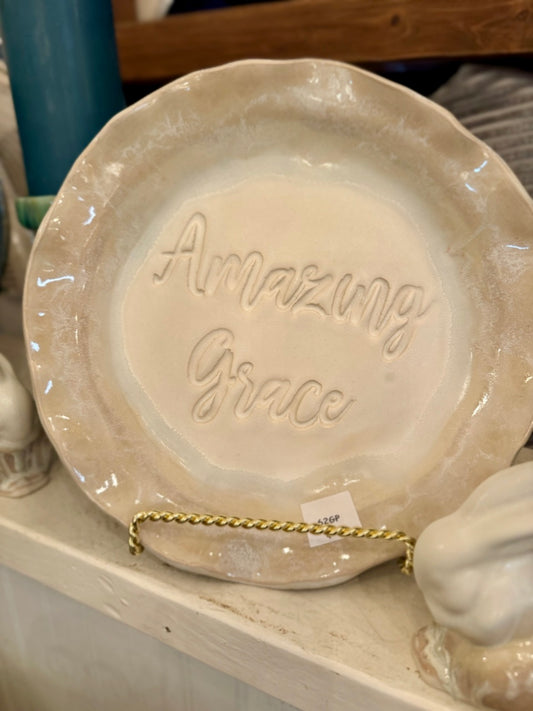 Cream Amazing Grace Pie Plate