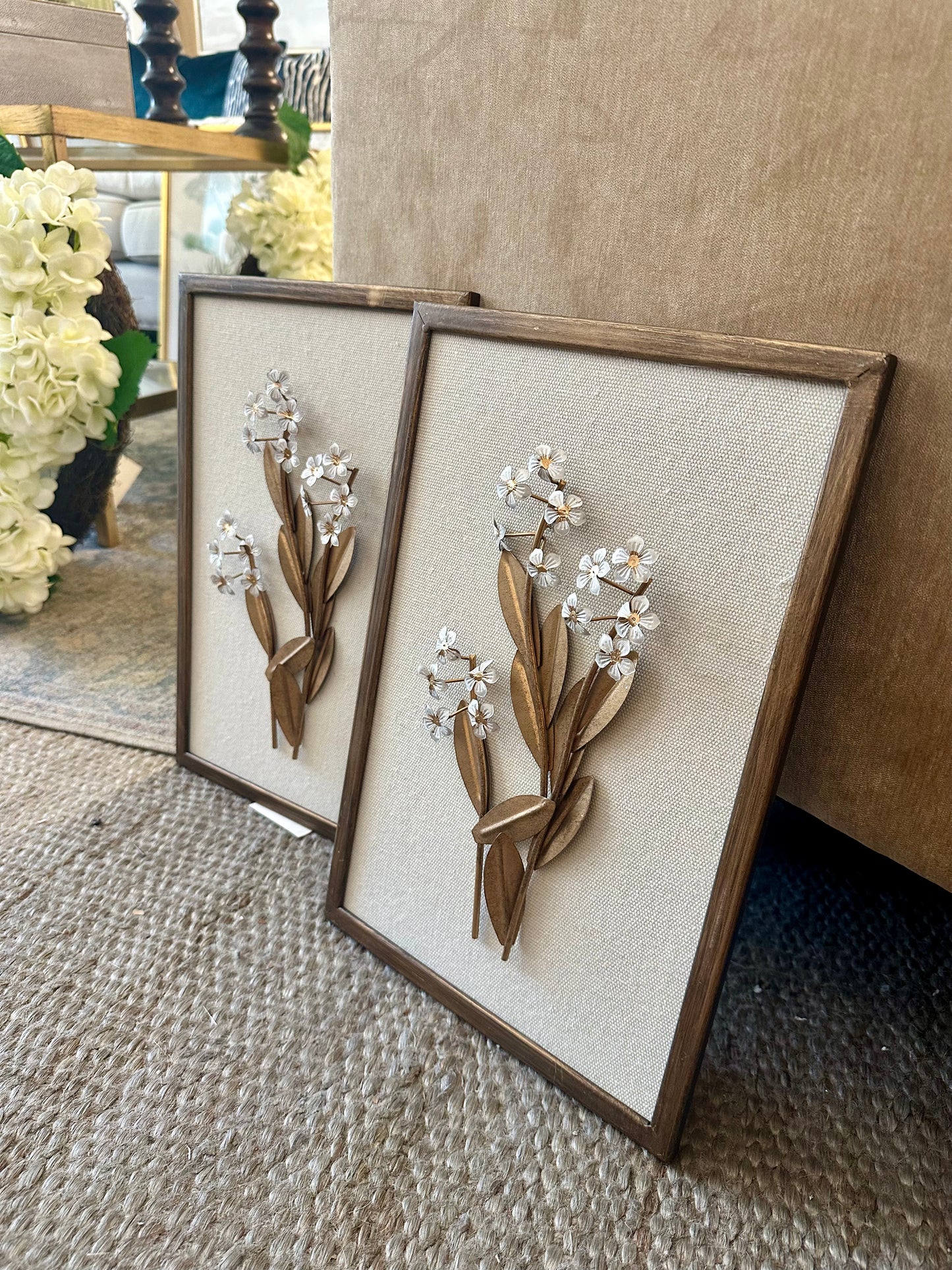 3D Cloth Back Metal Flower Frame