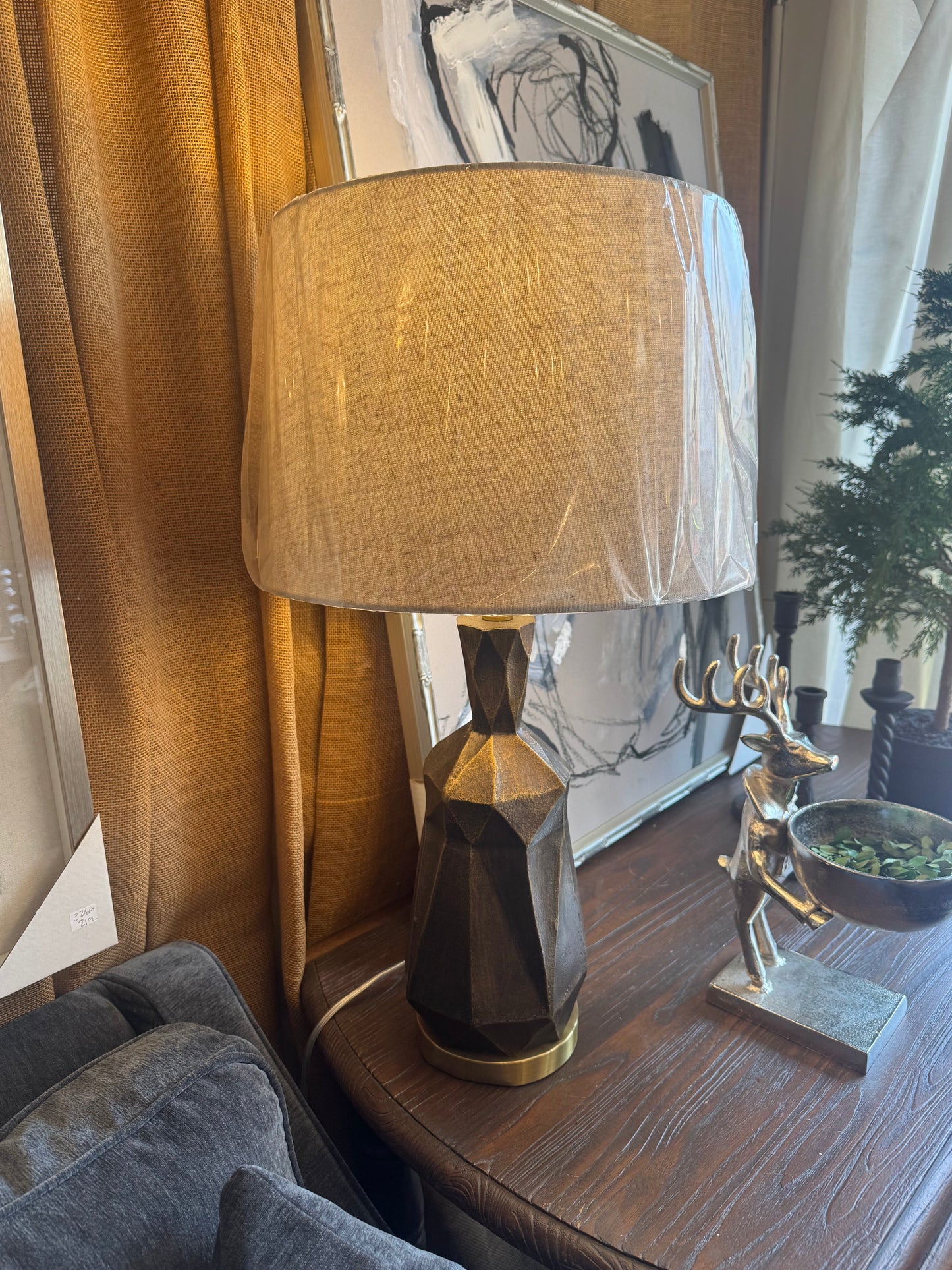 Bronze Lamp: #CVAZVP117